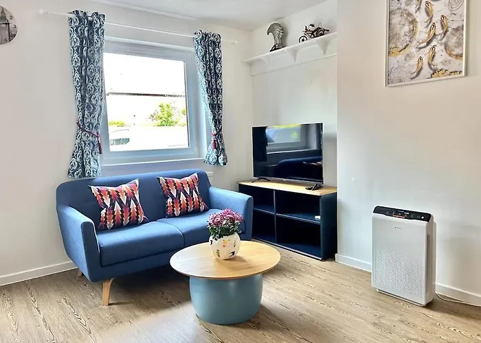 Cozy Two Bed Townhouse Close To City Walls With Free Parking