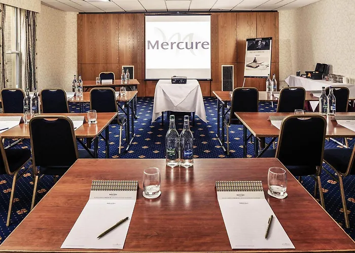 Mercure York Fairfield Manor Hotel